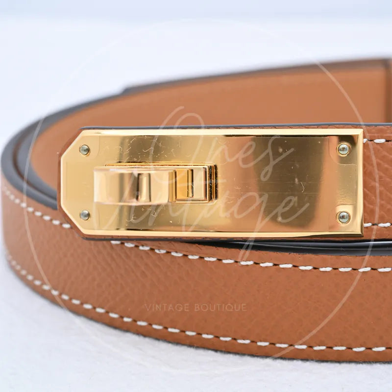 Hermès Kelly Belt with gold-tone hardware, rectangular polished buckle and screw-set buckle plate detail