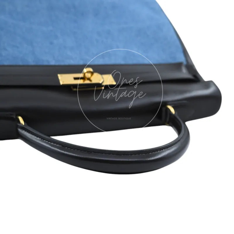 Hermès Kelly 35 x Stamp brown and, gold-tone clasp hardware and curved leather handle detail