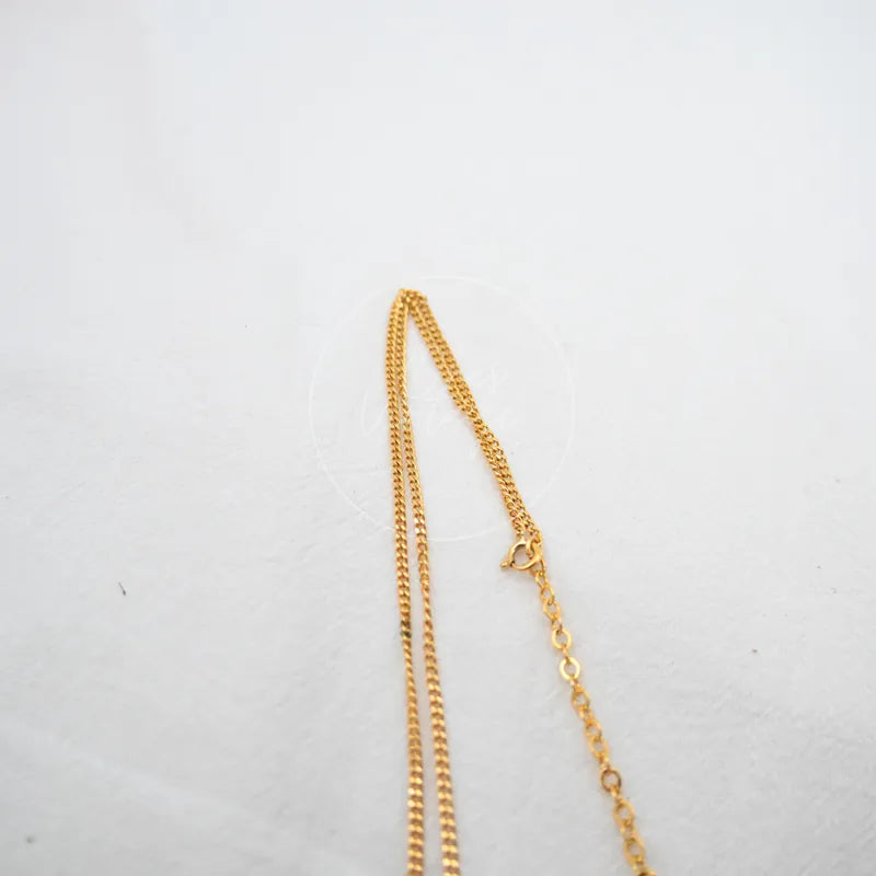 Dior CD-pendant Necklace, fine linked chain and adjustable extension links detail