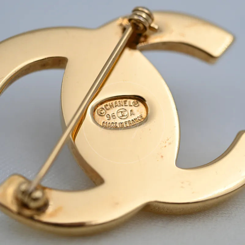 Chanel Vintage CC Logo 24K Plated Brooch, hallmark detail