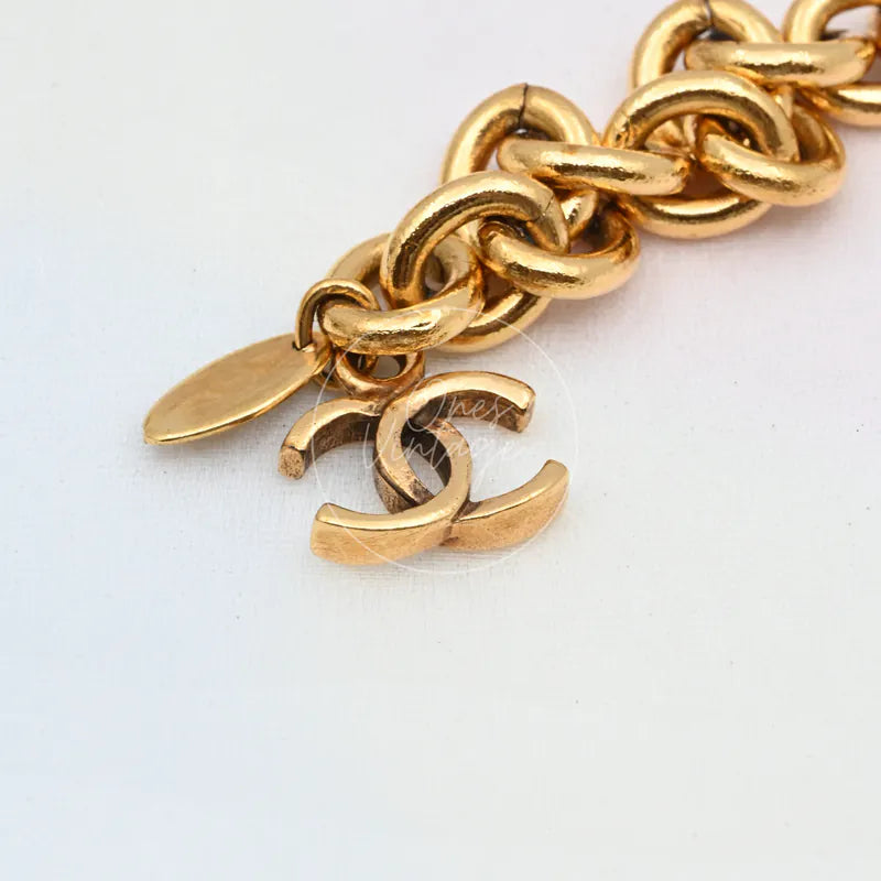 Chanel Vintage CC Mark Belt Waist Chain, interlocking CC pendant and chunky oval chain links detail