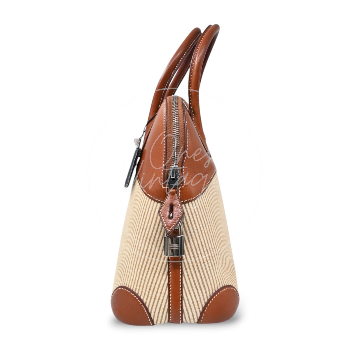 Hermès Bolide 26 in Fauve Barenia leather and Crinoline fabric with palladium-plated hardware, Square D stamp, right side profile