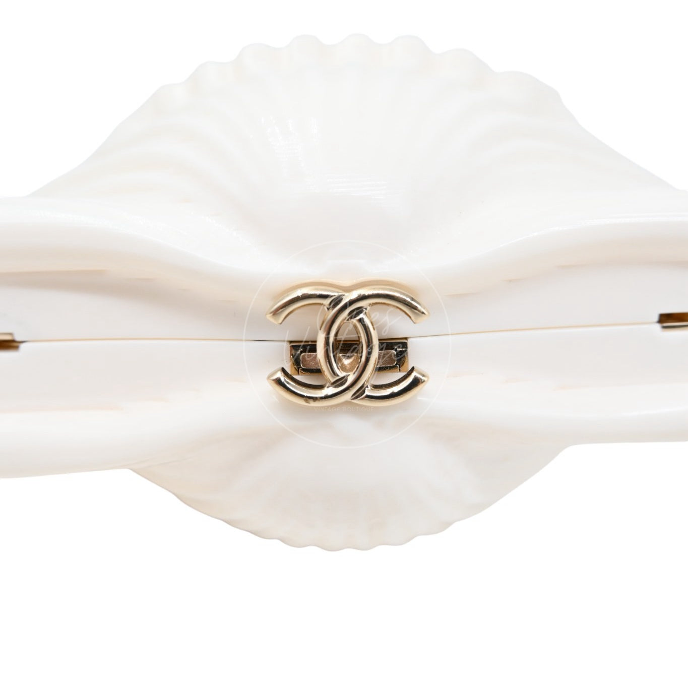 Chanel Plexiglass Evening On The Beach Shell GHW Cream White