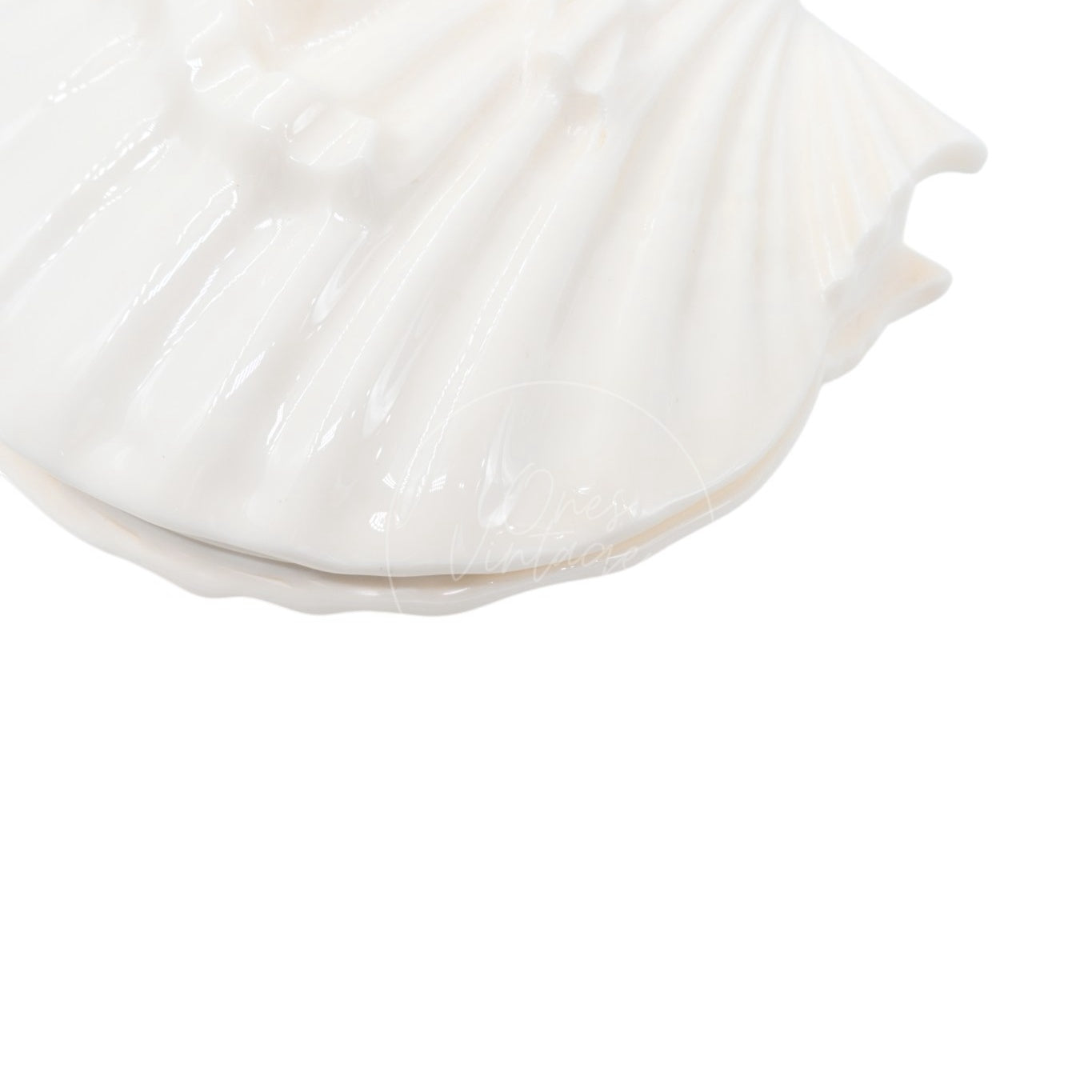 Chanel Plexiglass Evening On The Beach Shell GHW Cream White