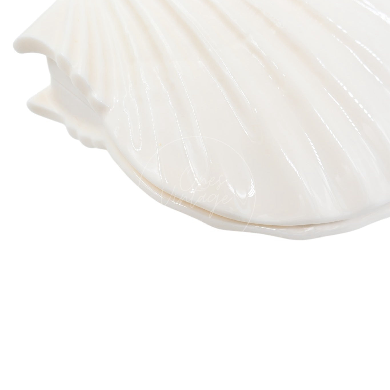 Chanel Plexiglass Evening On The Beach Shell GHW Cream White
