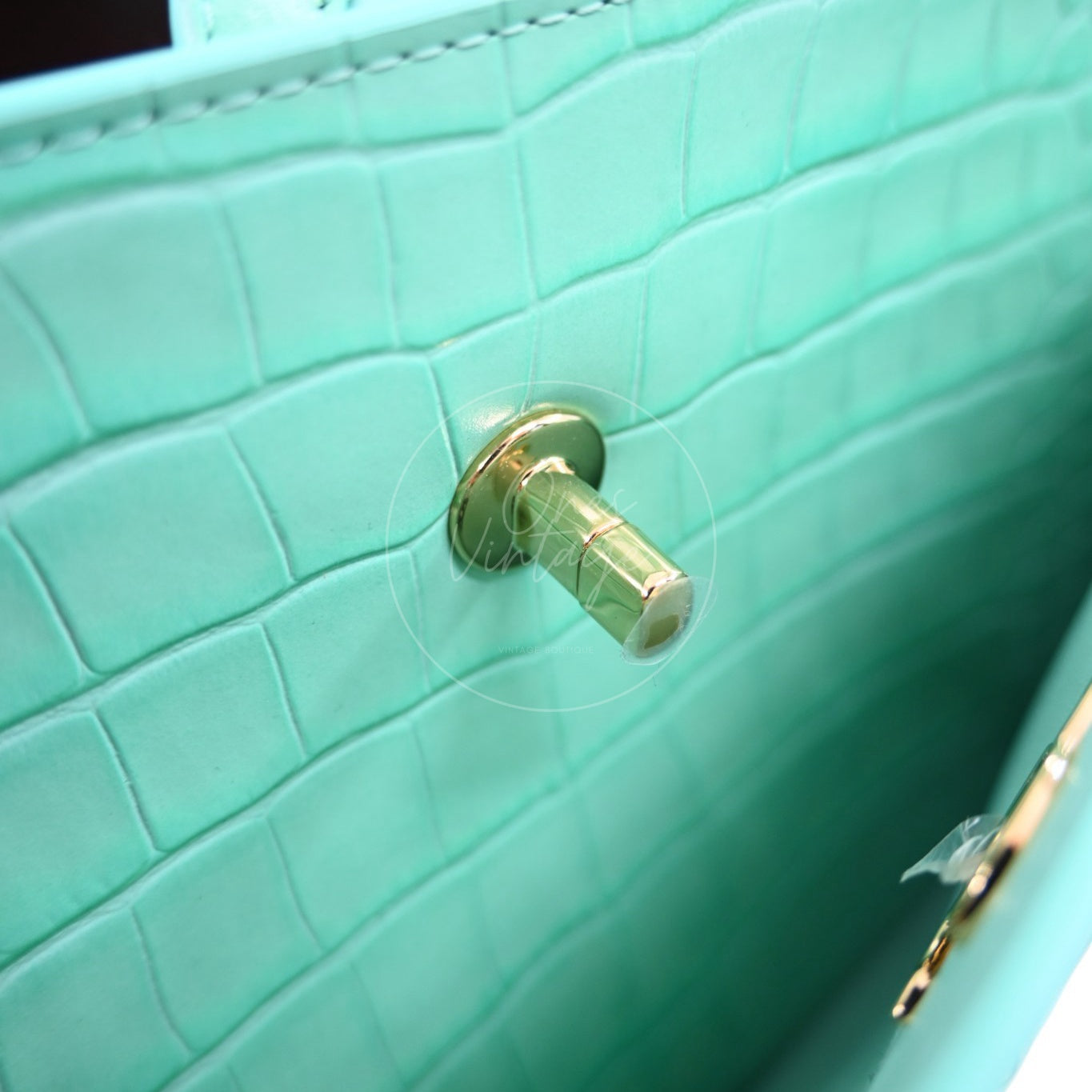Chanel Cerf Crocodile Embossed Calfskin Tote Bag GHW Green Series L9