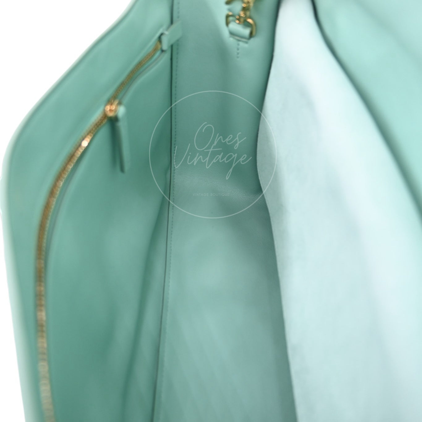 Chanel Green Suede Maxi 32cm GHW Sereis UE