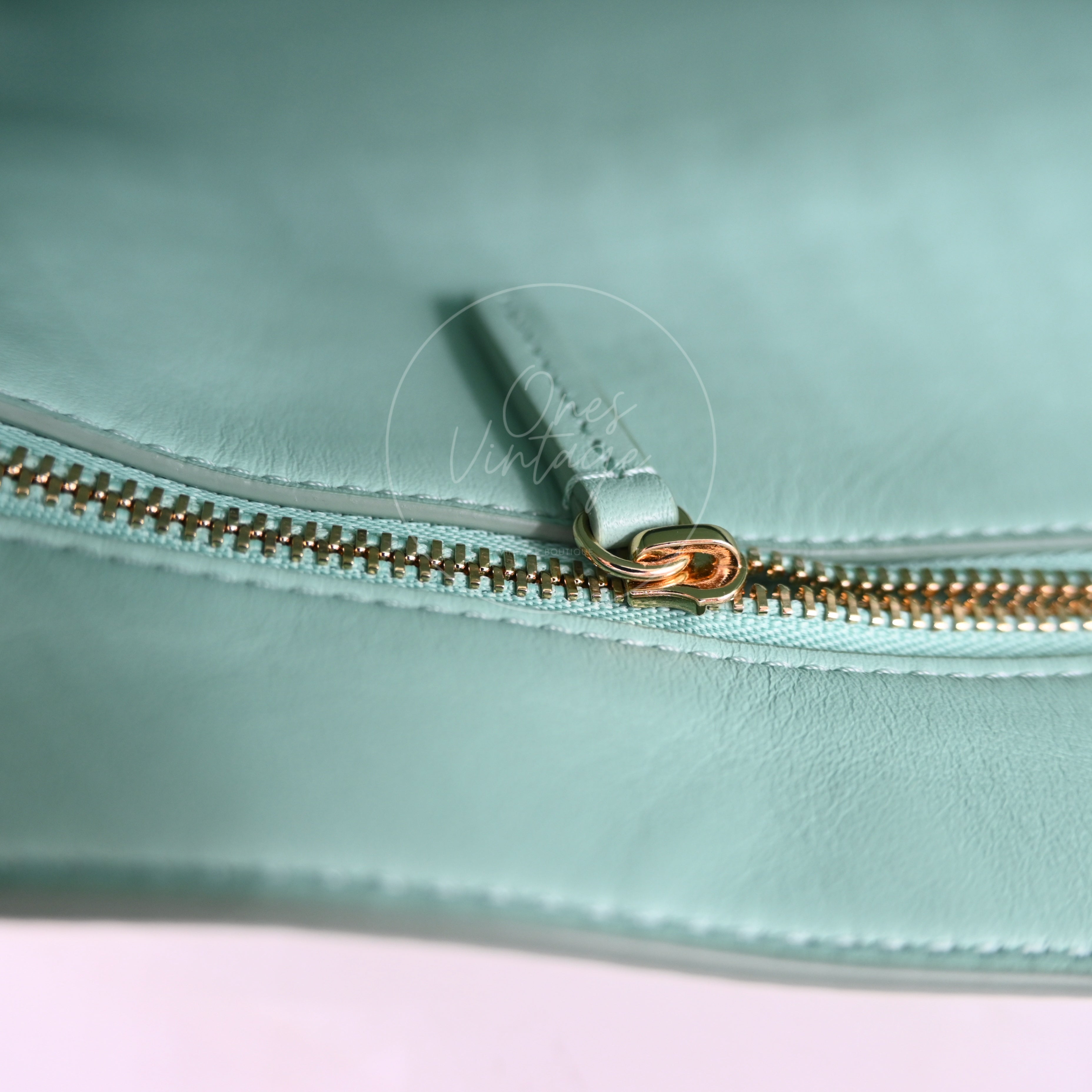 Chanel Green Suede Maxi 32cm GHW Sereis UE