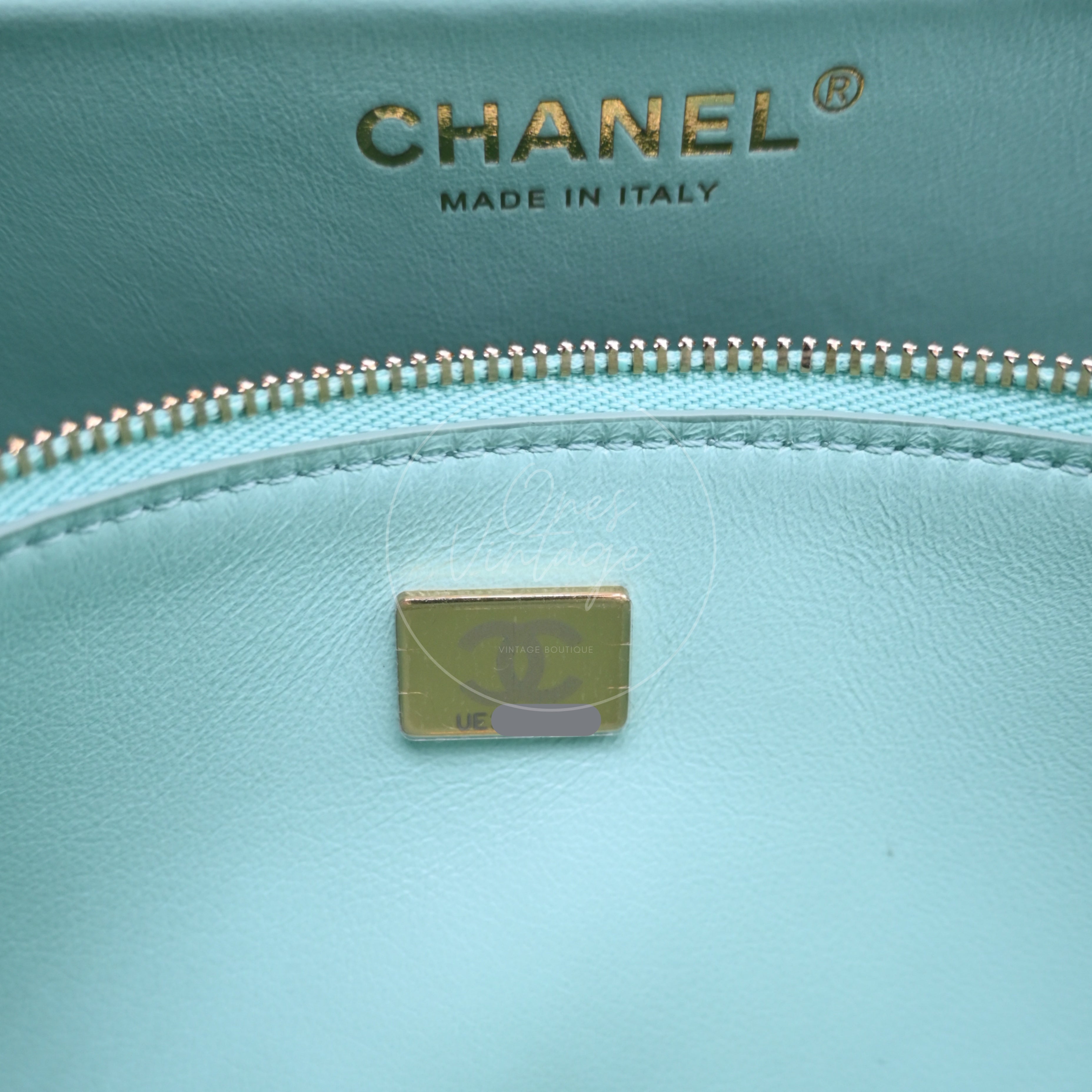 Chanel Green Suede Maxi 32cm GHW Sereis UE