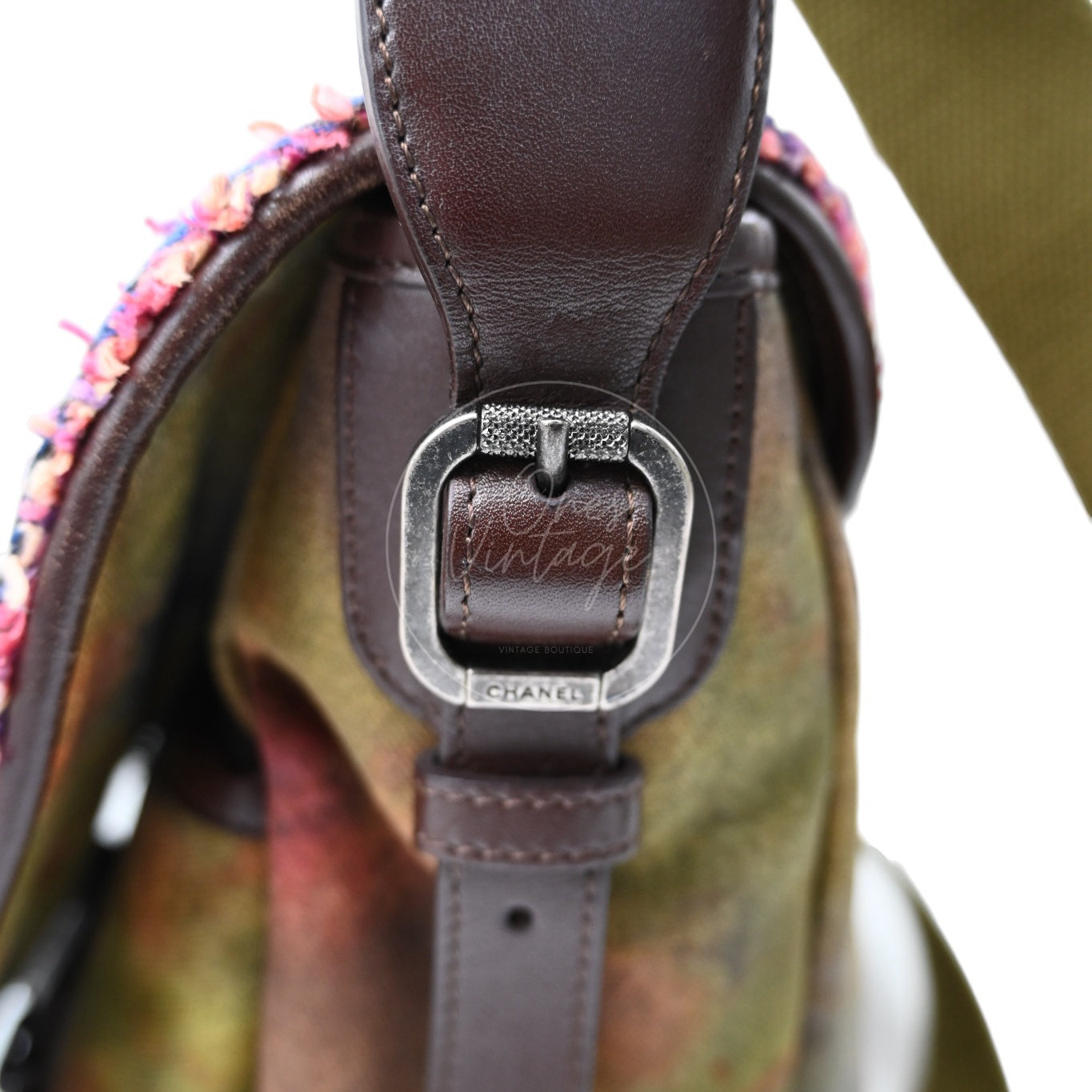 Chanel On the Pavements Graffiti Washed Toile Large Multicolor Messenger Bag PHW Multicolour Series 20
