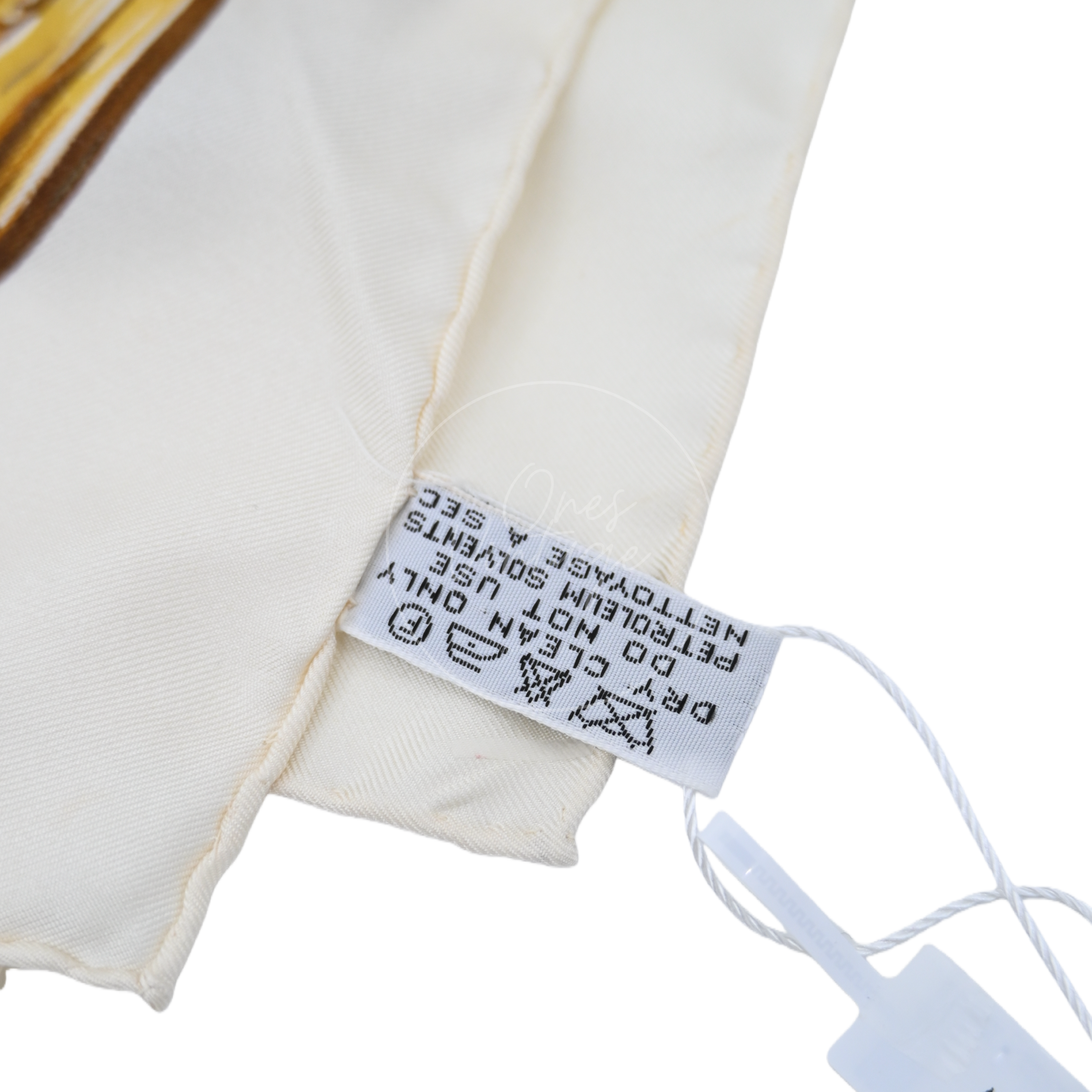 Chanel White 31rue Cambon Gold Chain With CC Mark Scarf