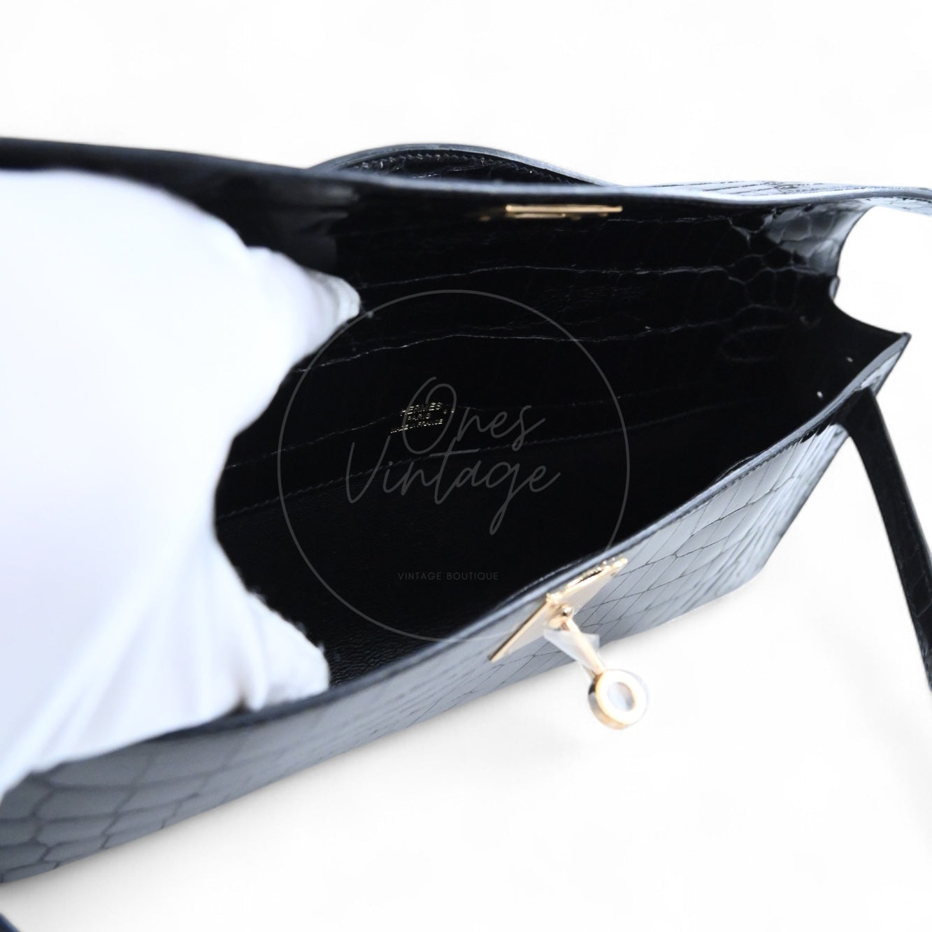 Hermes Kelly Cut Shiny-Croco GHW Black Square R