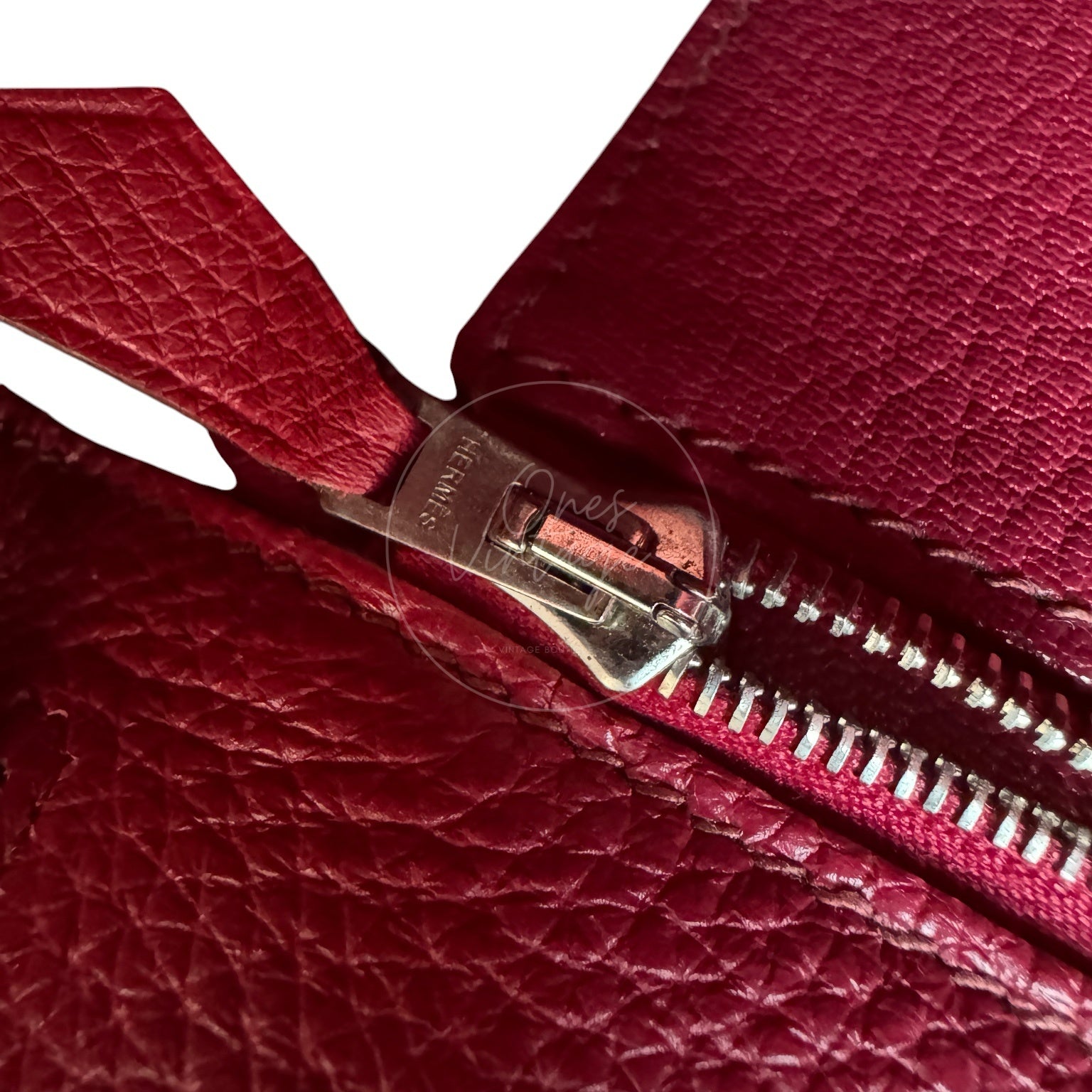 Hermes So Kelly 22 Red GHW Square O