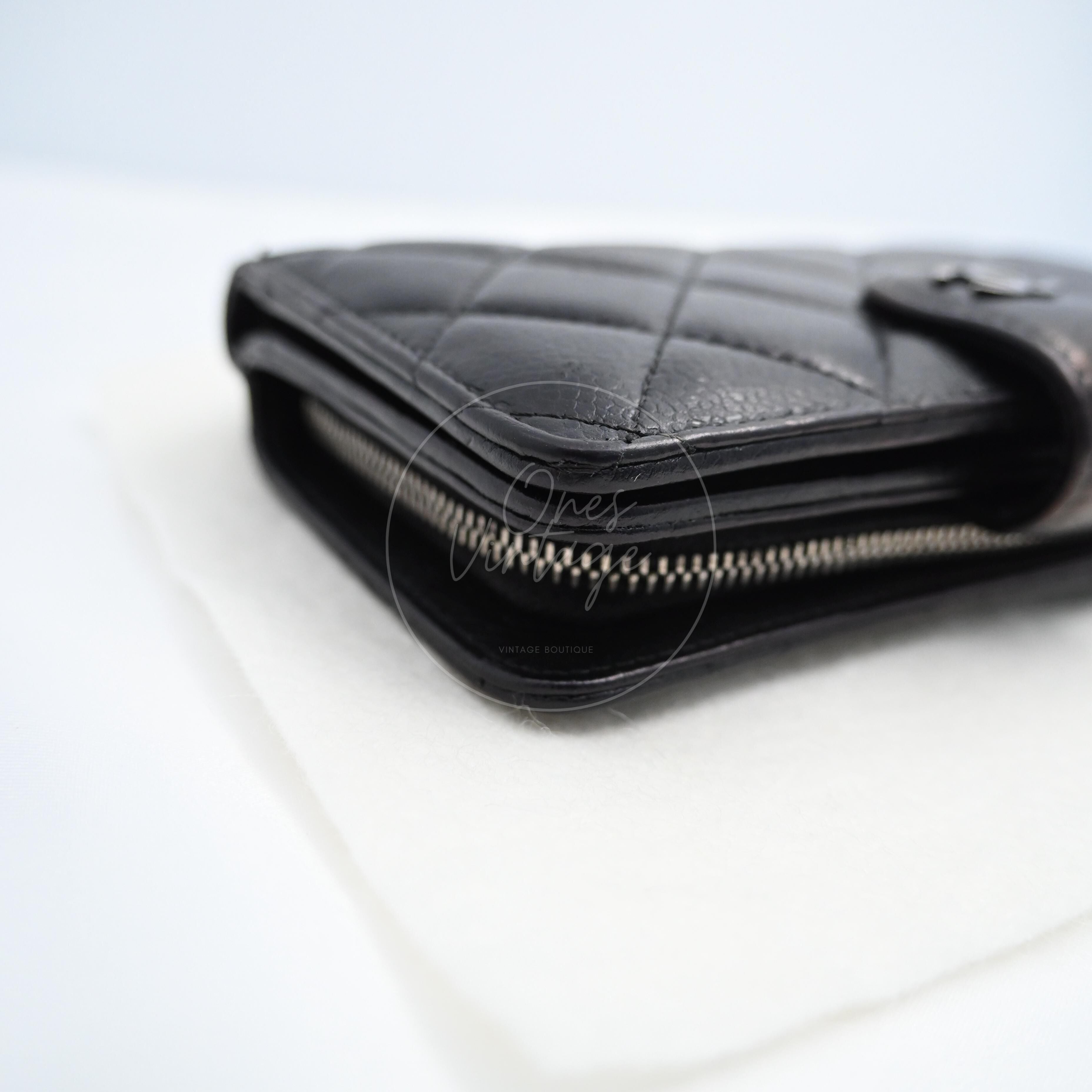 [Pre-owned] Chanel Bifold Medium Caviar Wallet With PHW