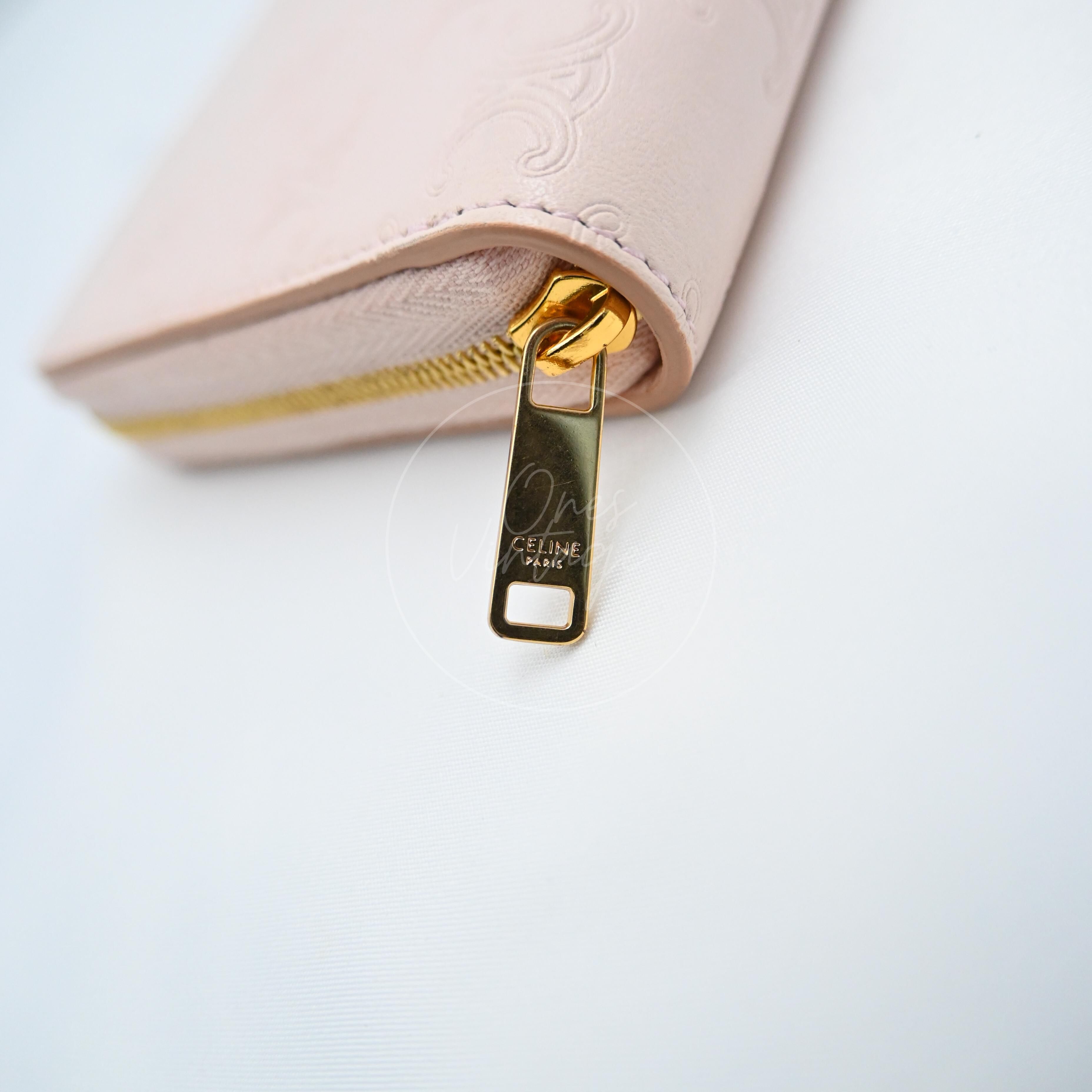 [Pre-owned] Celine Triomphe Embossed Pink Calfskin Zippy Long Wallet