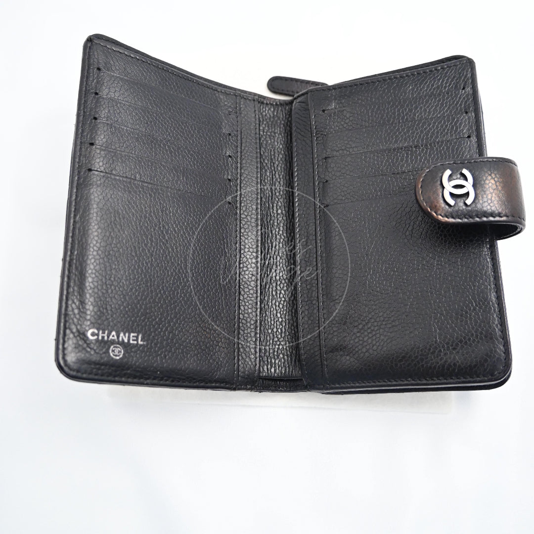 [Pre-owned] Chanel Bifold Medium Caviar Wallet With PHW