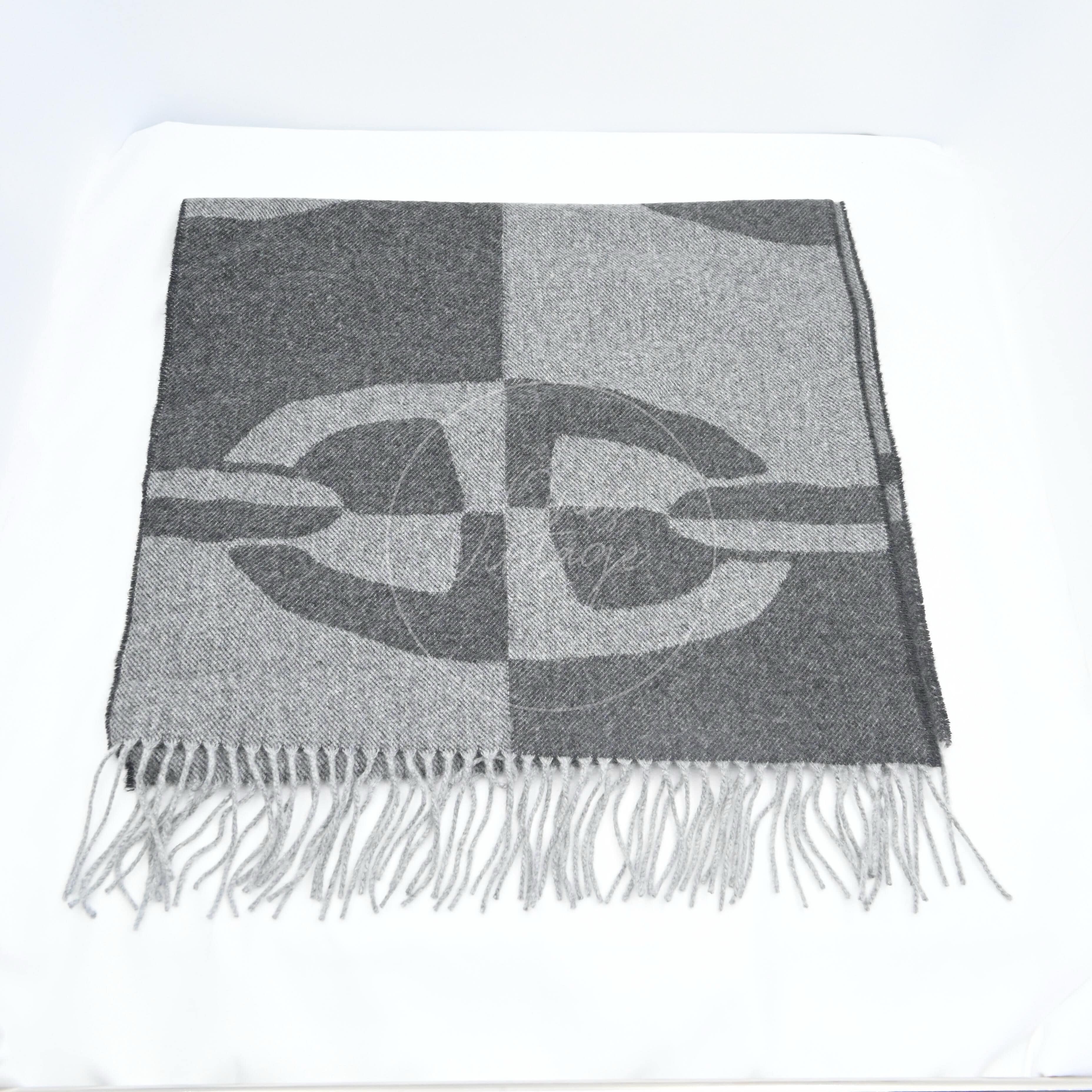 [Brand New]Hermes Men's Chaine d'Ancre Optique Grey Muffler