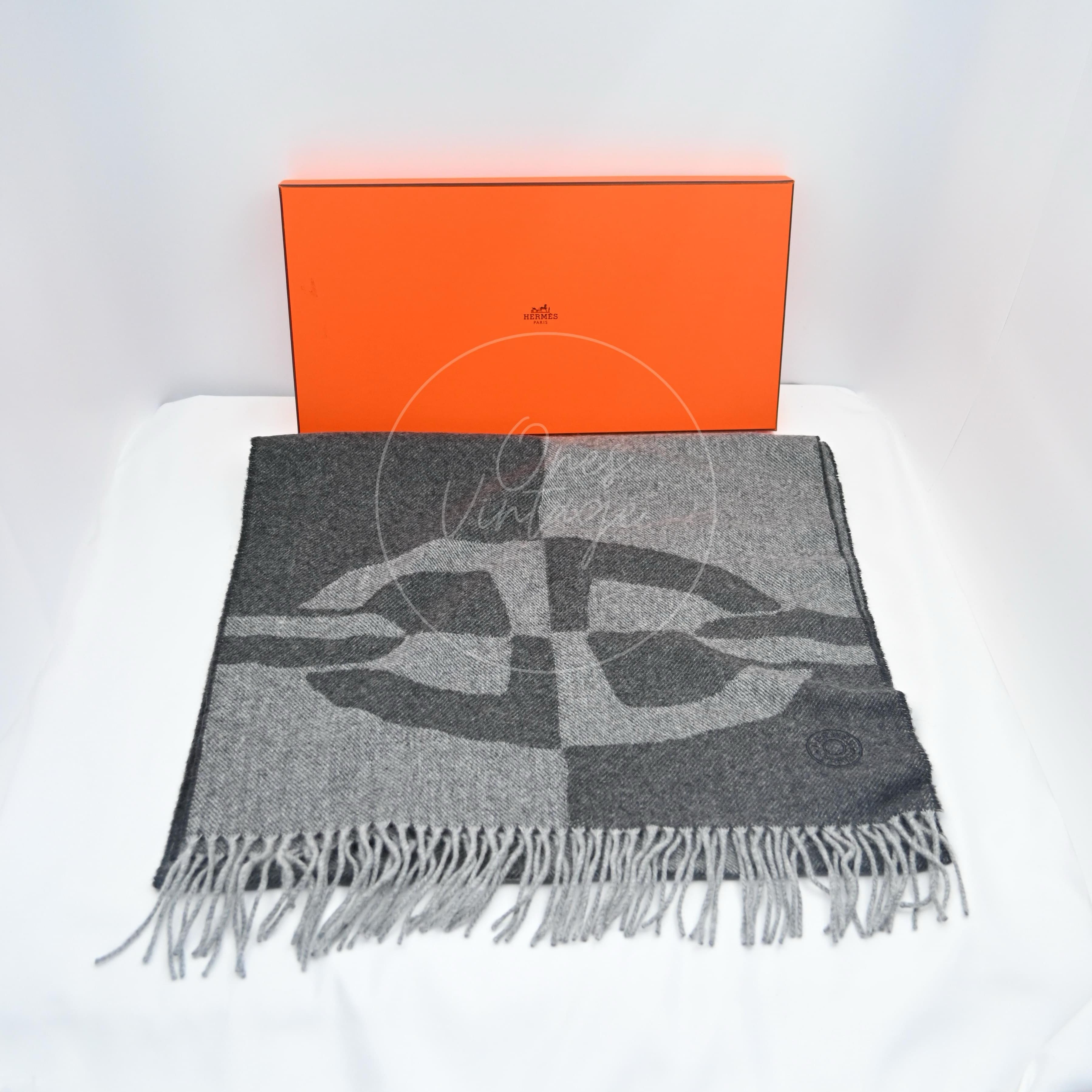 [Brand New]Hermes Men's Chaine d'Ancre Optique Grey Muffler