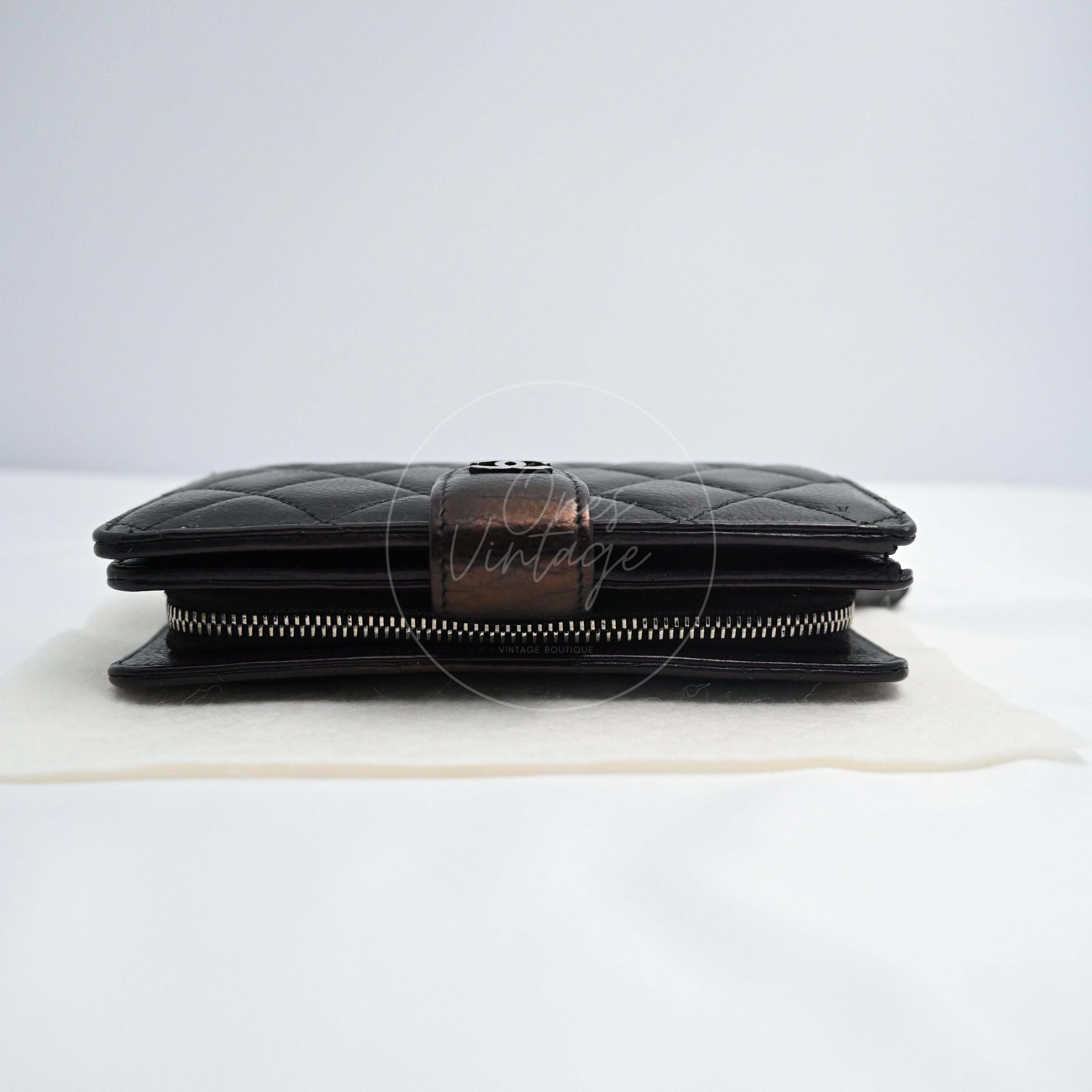 [Pre-owned] Chanel Bifold Medium Caviar Wallet With PHW