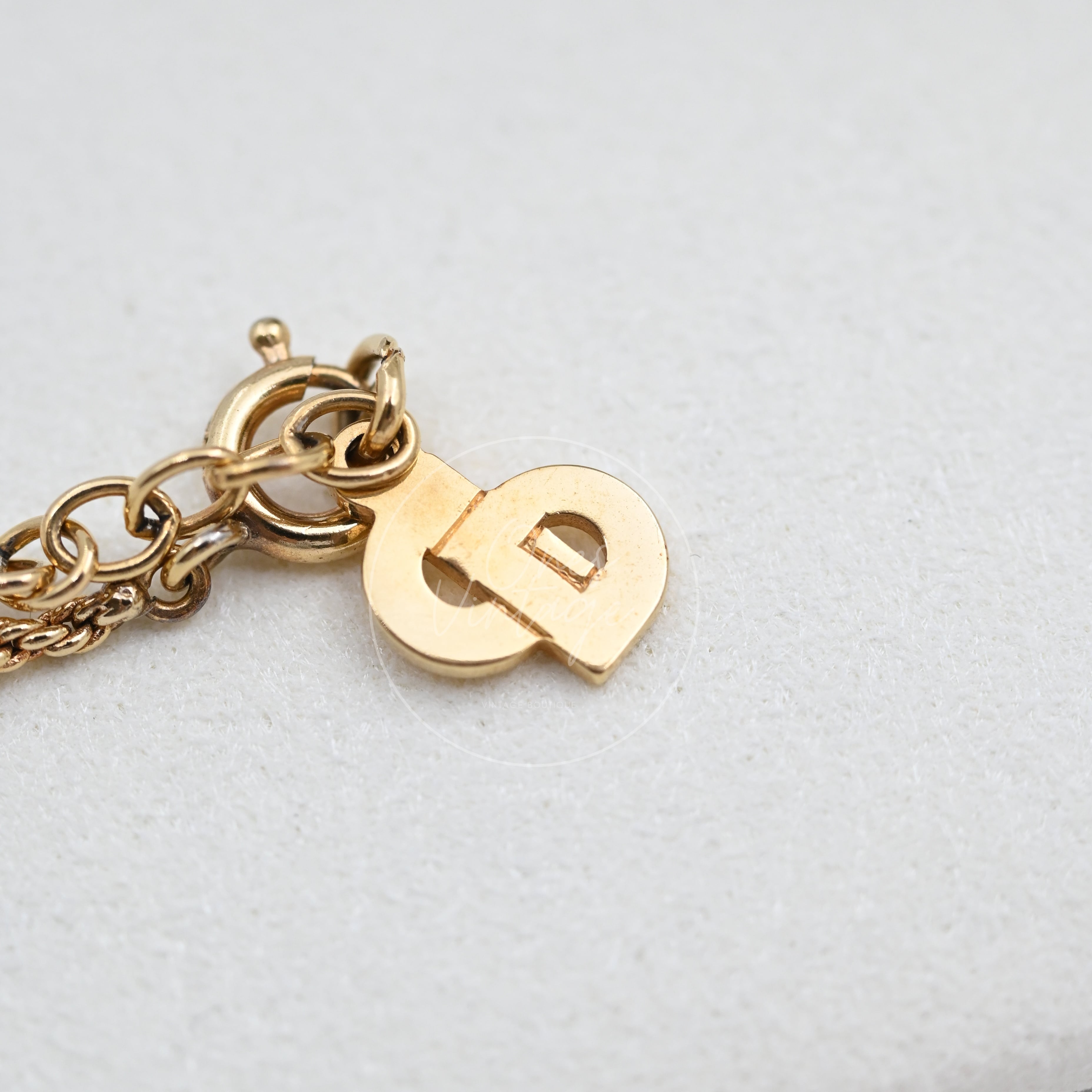 [Pre-owned] Dior Gold CD Logo Drop Shape Pendent Necklace