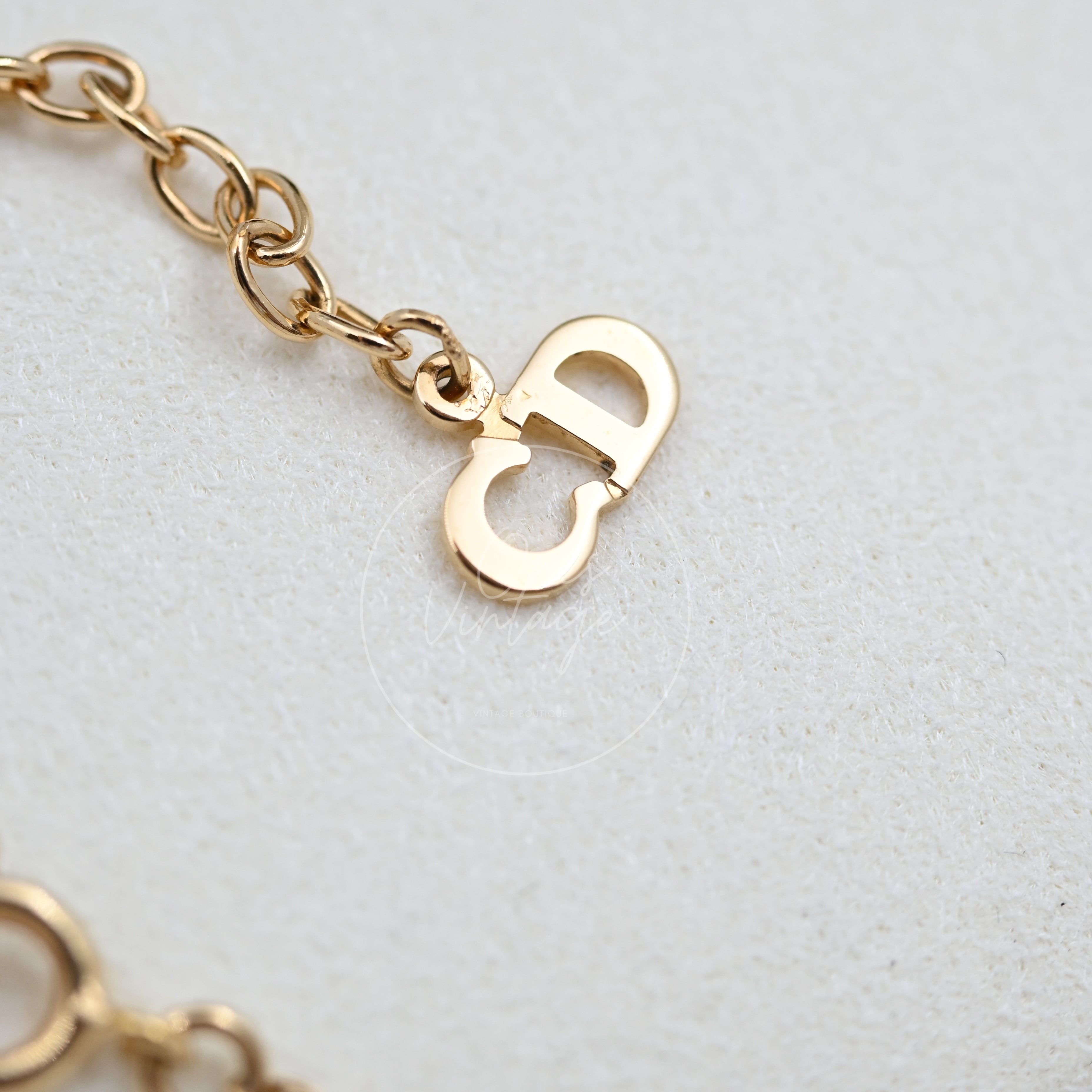 [Pre-owned] Dior Vintage Circle CD Logo Gold Necklace