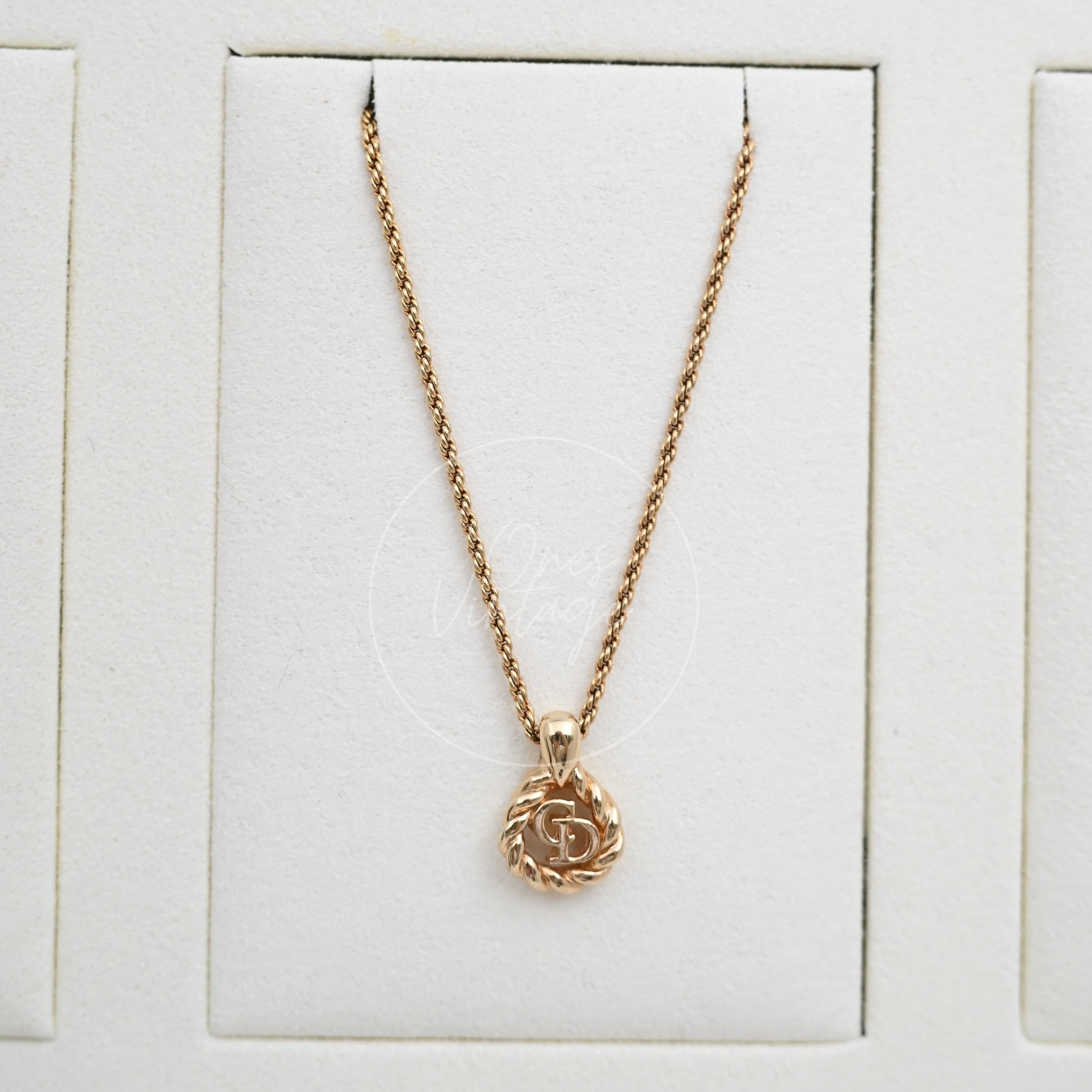 [Pre-owned] Dior Gold CD Logo Drop Shape Pendent Necklace