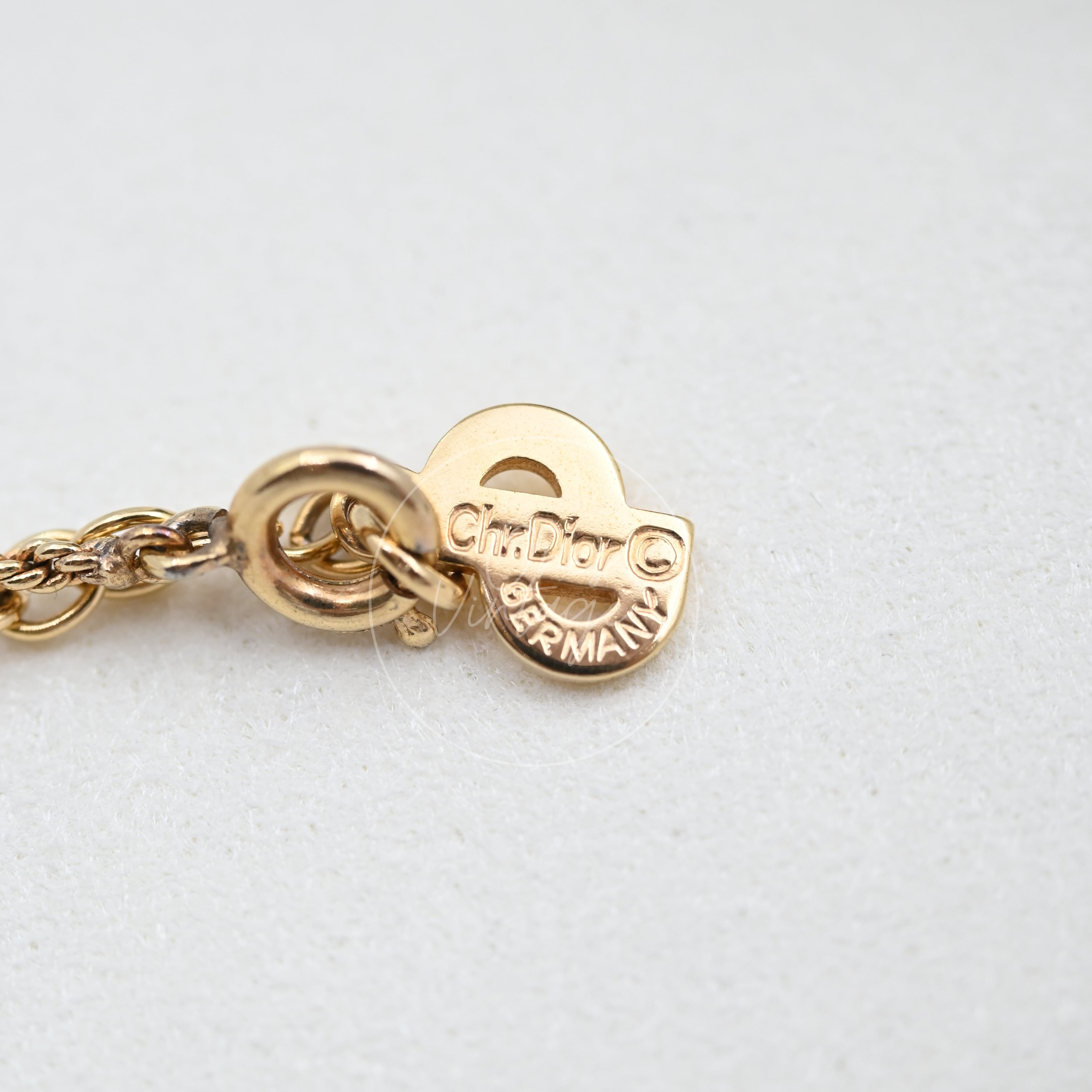 [Pre-owned] Dior Gold CD Logo Drop Shape Pendent Necklace