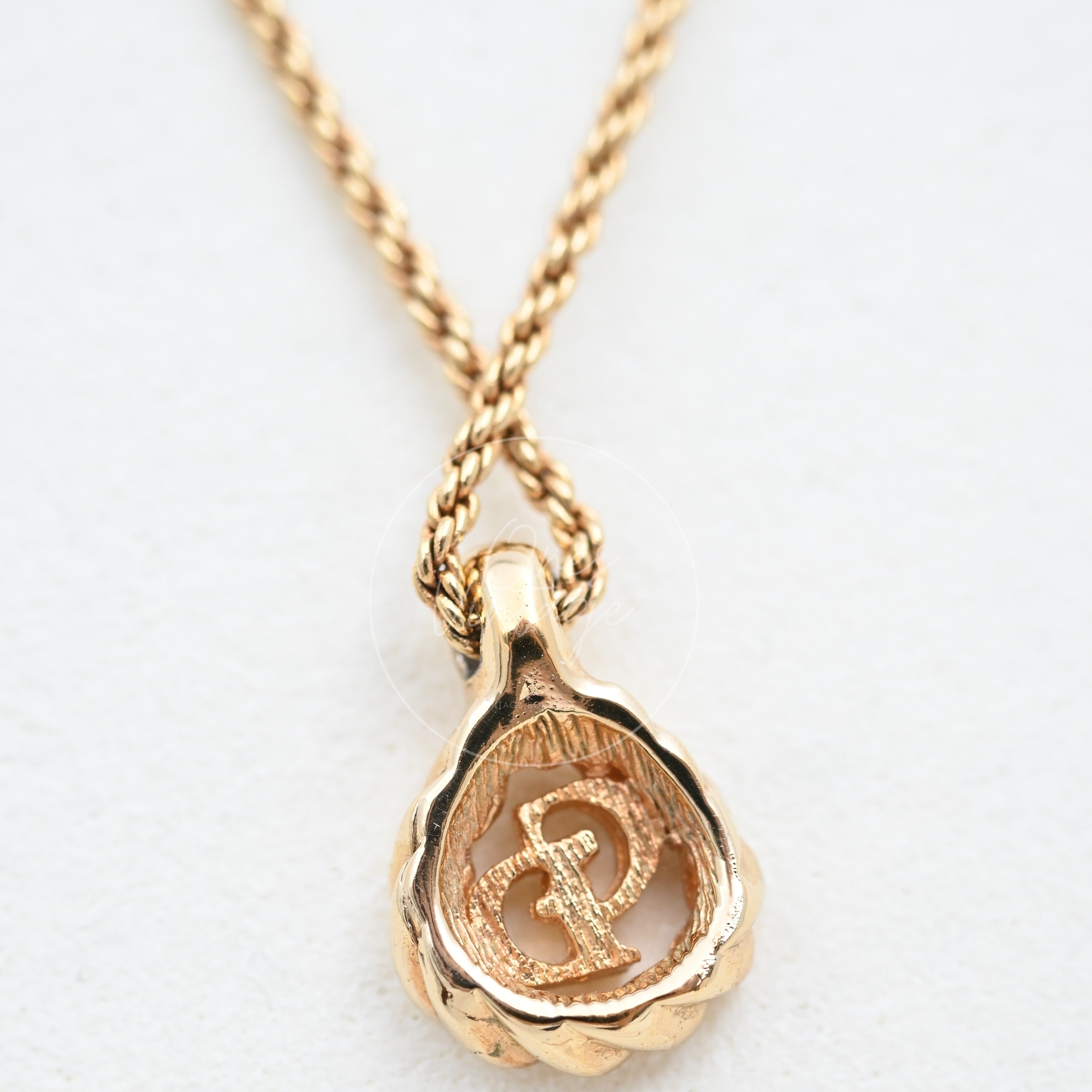 [Pre-owned] Dior Gold CD Logo Drop Shape Pendent Necklace