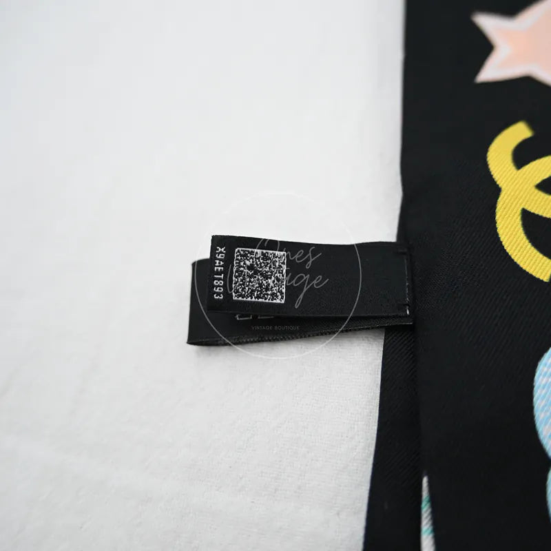 [Pre-owned] Chanel Silk Twilly CC Mark Scarf