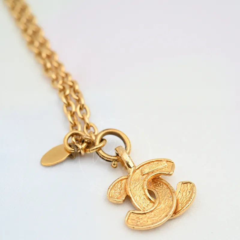[Pre-owned] Chanel Matelasse Coco Mark Pendant Gold necklace