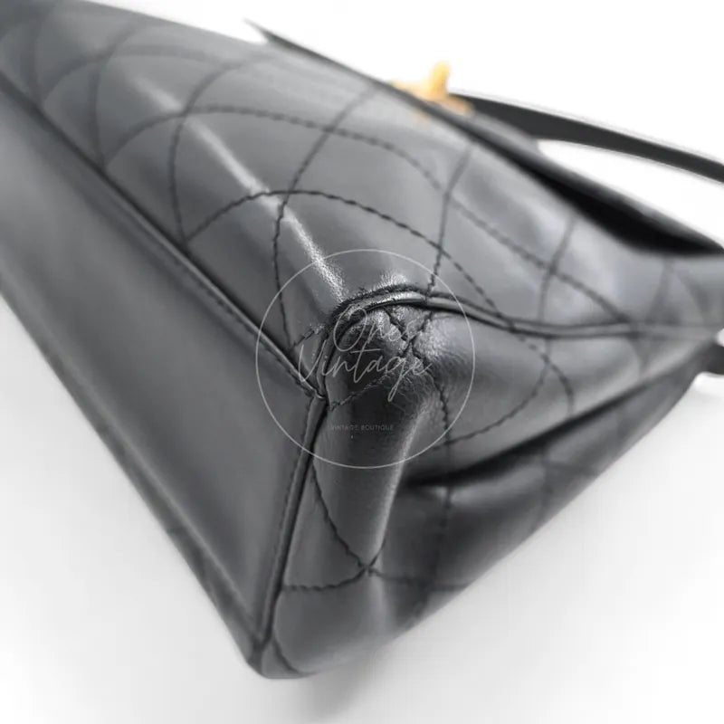 [Pre-owned] Chanel Vintage Black Lambskin CC Turn Lock Shoulder bag
