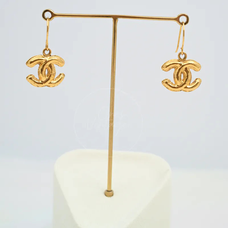 [Pre-owned] Chanel Vintage Gold CC Mark Drop Earrings