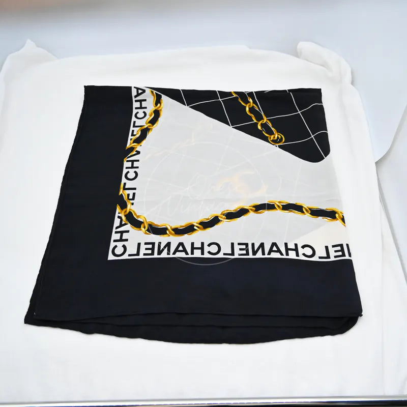[Pre-owned] Chanel Silk CC Square Scarf
