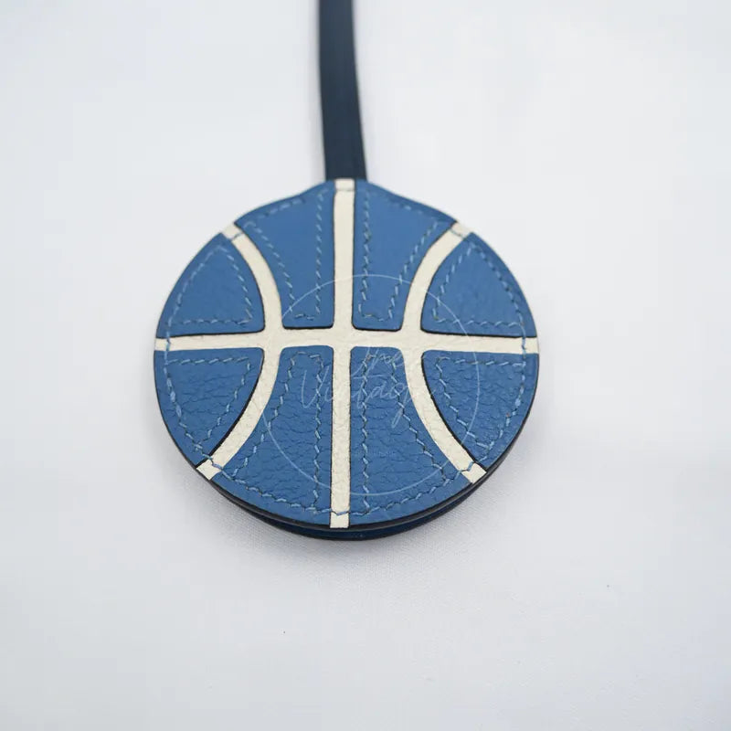 [Pre-owned] Hermes Basketball Blue & White Evercolor Key Ring Bag Charm
