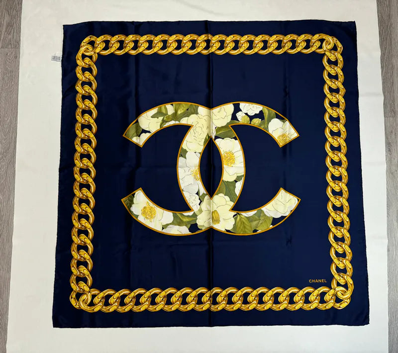 [Pre-owned] Chanel Scarf 山茶花CC Logo