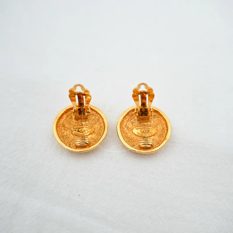 [Pre-owned] Chanel Gold Clip on Earrings
