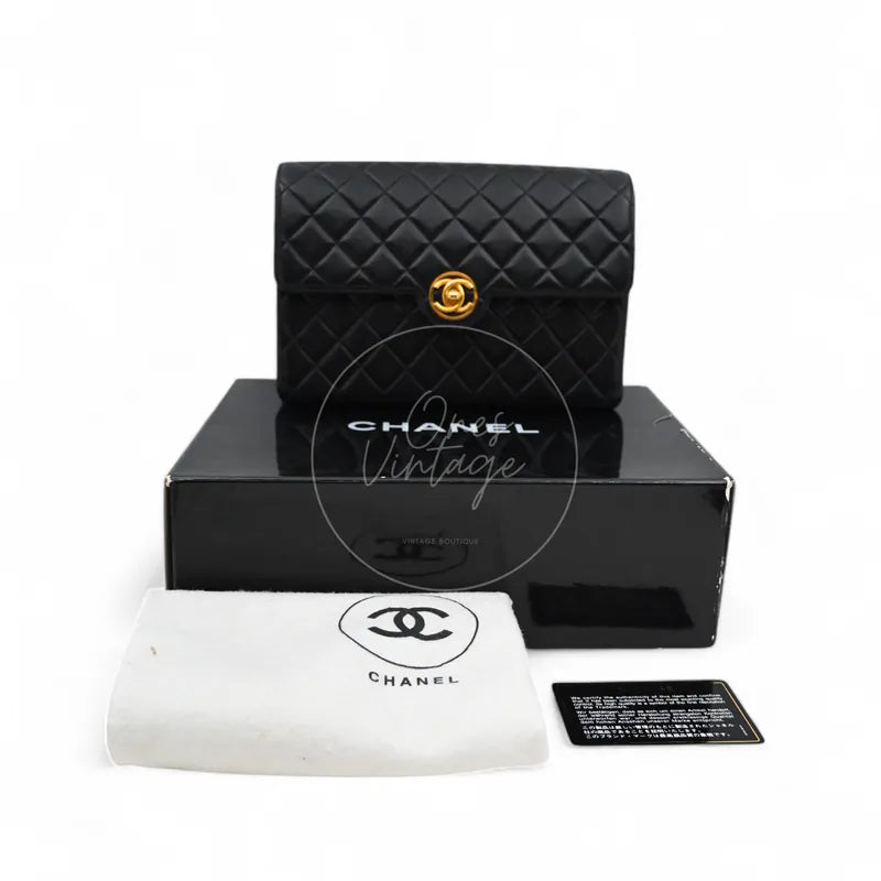 [Pre-owned] Chanel Vintage Circle CC Mark Black lambskin Single Flap Shoulder Bag