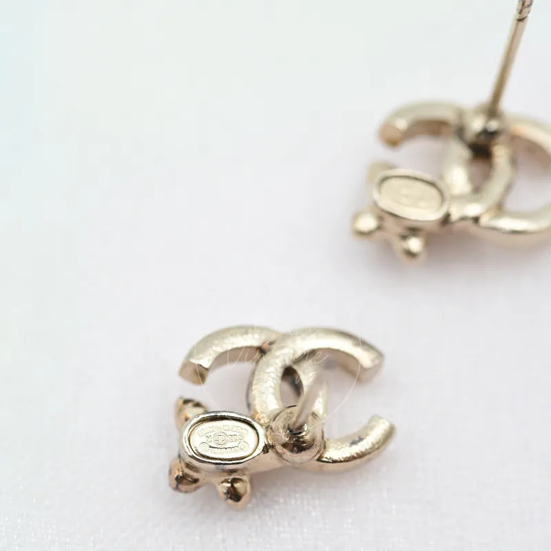 [Brand New] Chanel CC Pearl Lucky Clover Gold Earrings