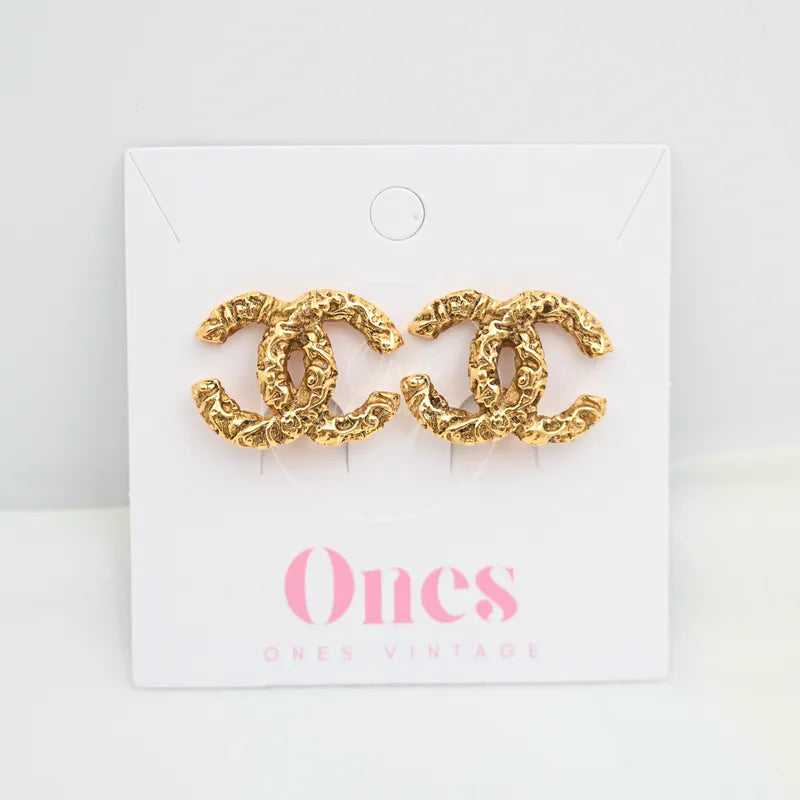 [Pre-owned] Chanel Vintage Gold Lava CC Mark Ear-clips