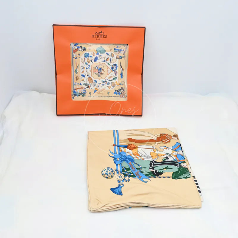 [Pre-owned] Hermes Beige & Multicolor Silk Scarf