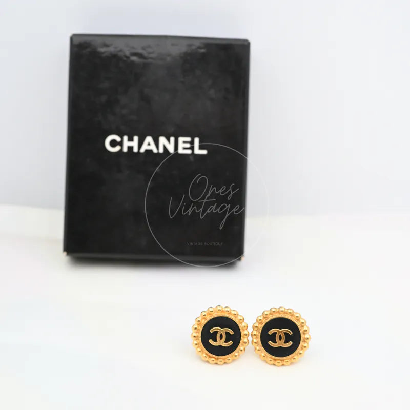 [Pre-owned] Chanel CC Logo Clip Earrings