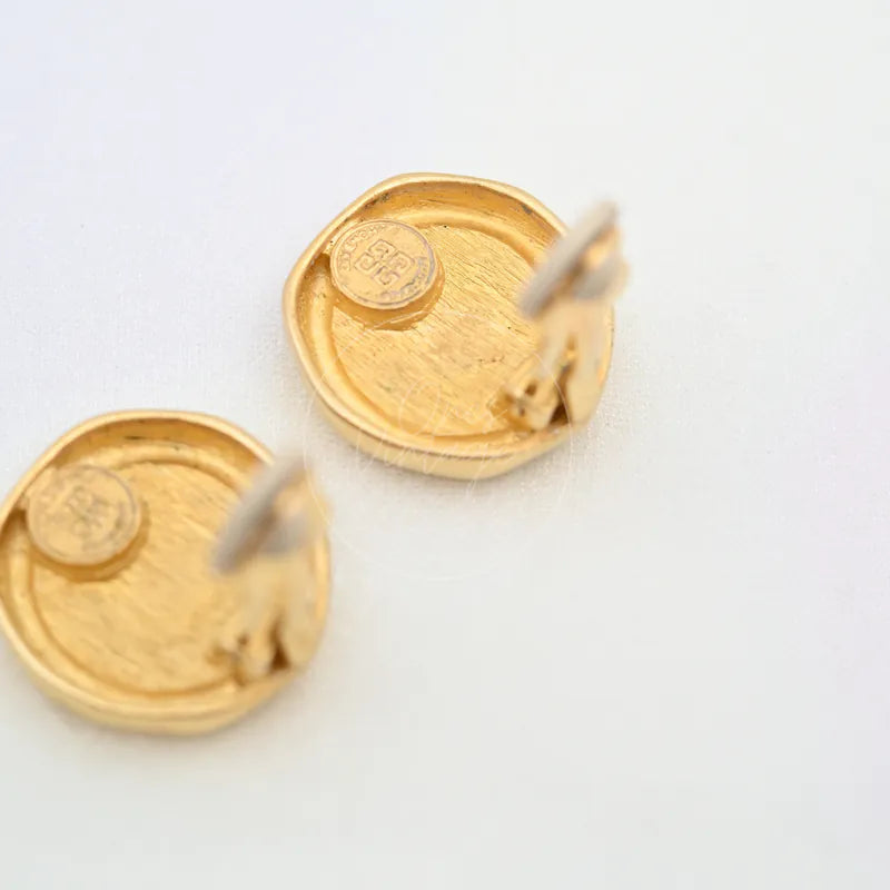 [Pre-owned] Givenchy Vintage Gold Circle Wax seal Stamp Earclips