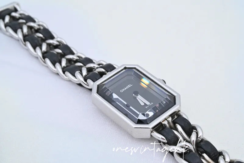 [Pre-owned] Chanel Premiere Watch Silver (M) 72*04