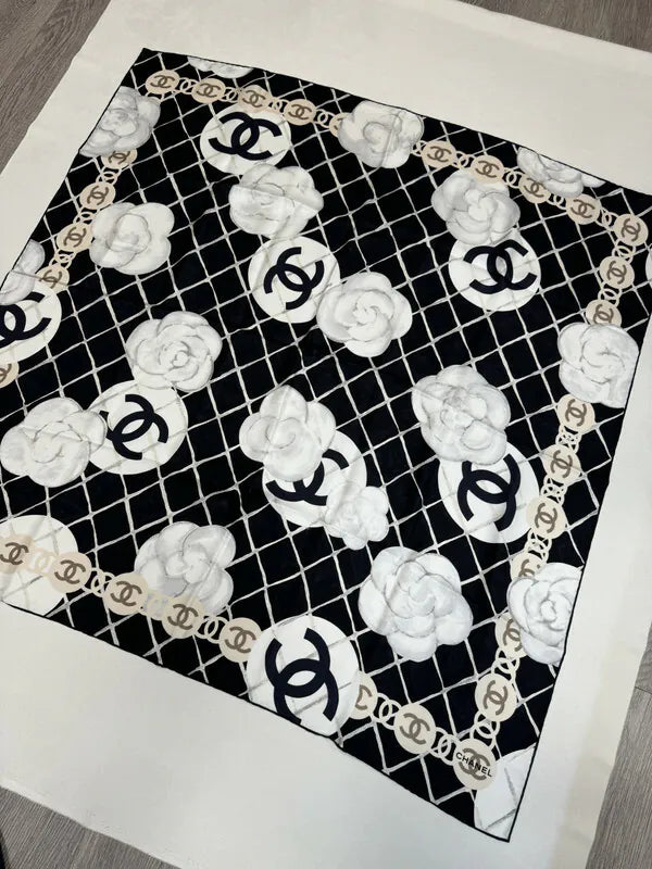 [Pre-owned] Chanel Silk Scarf