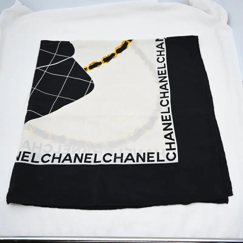 [Pre-owned] Chanel Silk CC Square Scarf