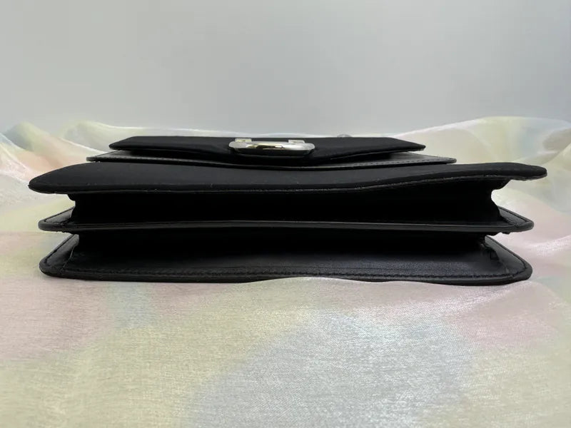 [Pre-owned] Celine Vintage Gancini Double Flap Bag Black Calfskin and Fabric 雙子星