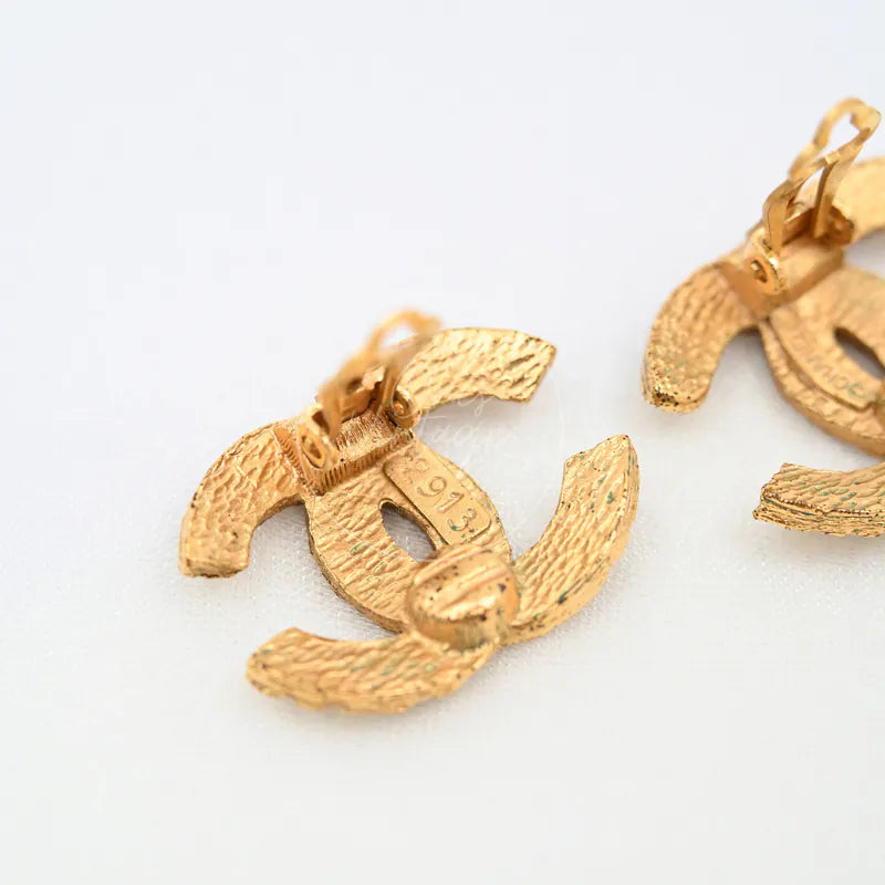 [Pre-owned] Chanel Vintage Tweed CC Mark Earrings