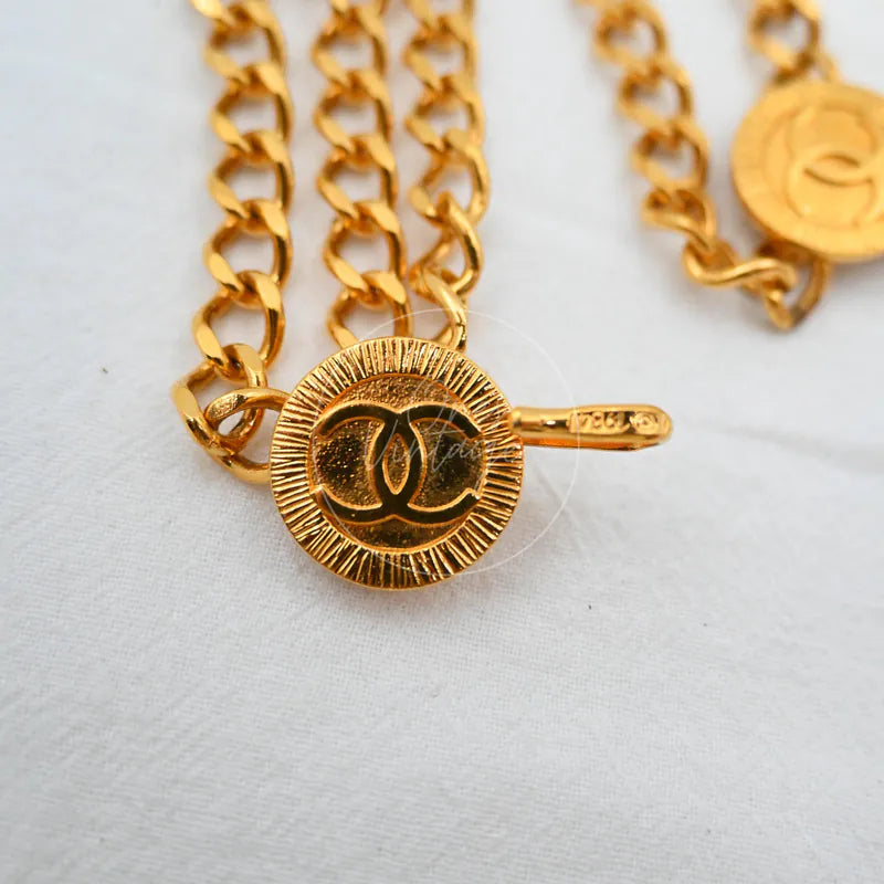 [Pre-owned] Chanel Chain CC Medallion Gold Belt