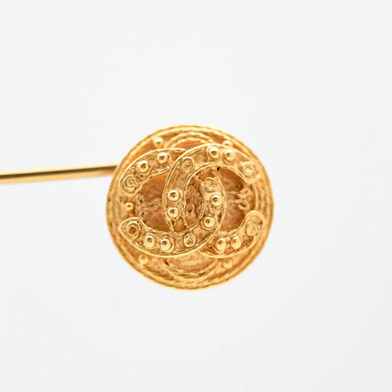 [Pre-owned] Chanel Vintage Gold CC Filigree Round Clip-On Earrings