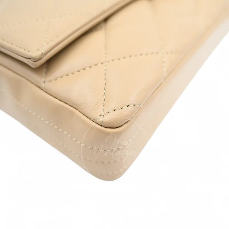 [Pre-owned] Chanel Vintage Beige Single Flap bag with big CC